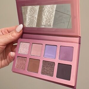 LAWLESS (limited edition) -eye shadow palette